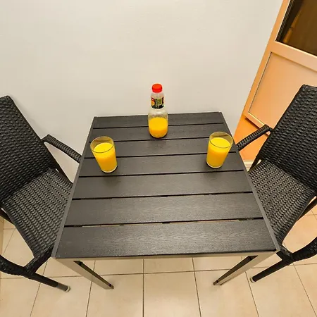 Libra - Two Bedrooms - 5 Guests - Next To Cismigiu Gardens Apartment Bucharest