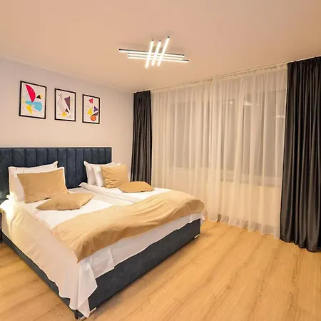 Libra - Two Bedrooms - 5 Guests - Next To Cismigiu Gardens Bucarest
