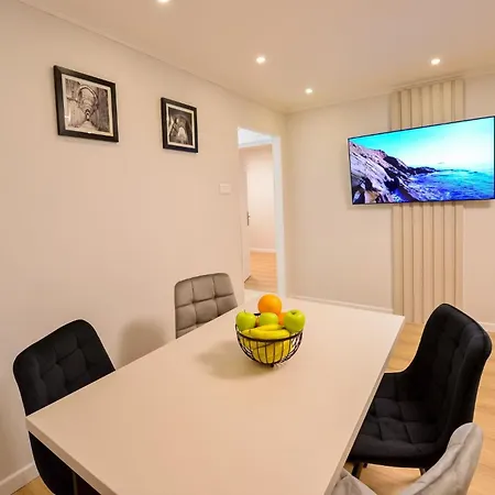 Appartement Libra - Two Bedrooms - 5 Guests - Next To Cismigiu Gardens Bucarest