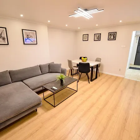 Libra - Two Bedrooms - 5 Guests - Next To Cismigiu Gardens *