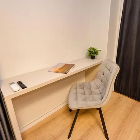 Libra - Two Bedrooms - 5 Guests - Next To Cismigiu Gardens Apartment