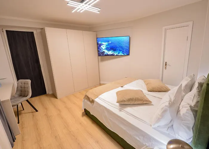 Libra - Two Bedrooms - 5 Guests - Next To Cismigiu Gardens Lejlighed