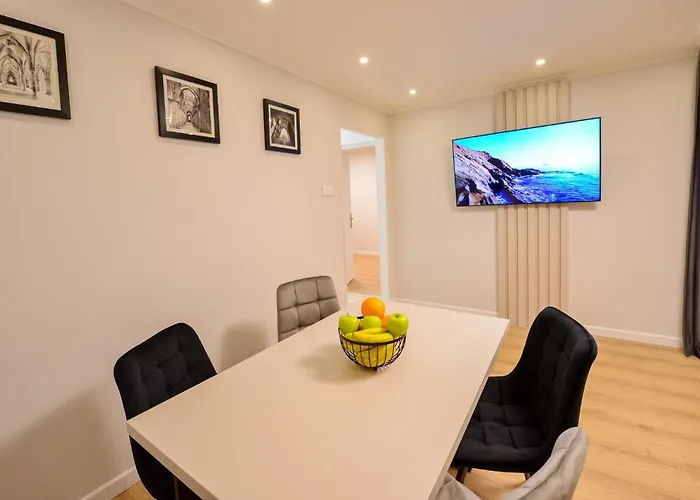 Lejlighed Libra - Two Bedrooms - 5 Guests - Next To Cismigiu Gardens Bukarest