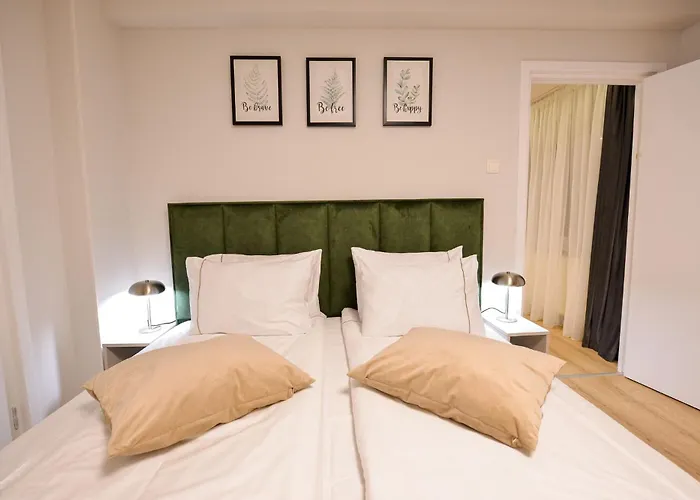 Libra - Two Bedrooms - 5 Guests - Next To Cismigiu Gardens *